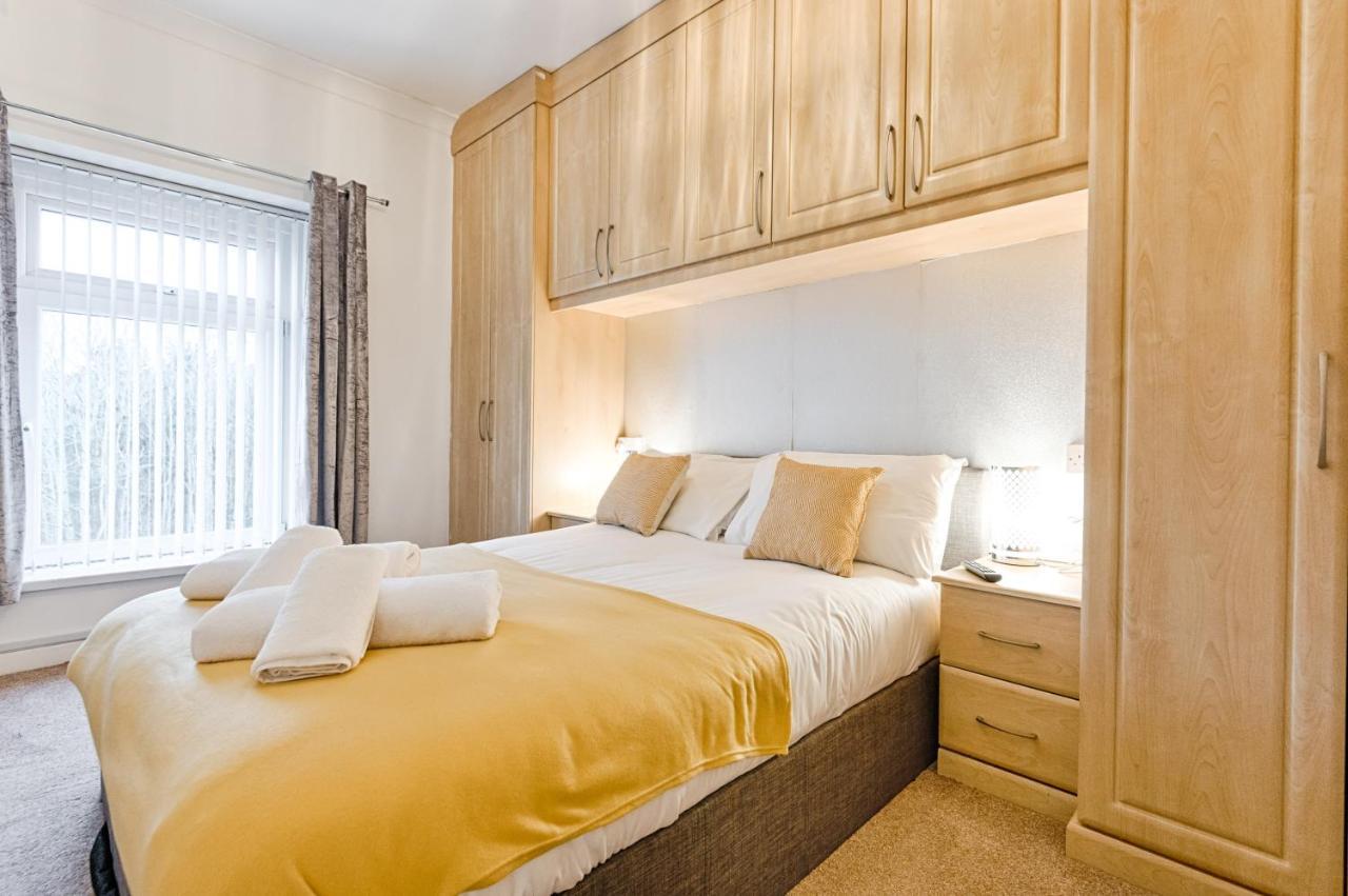 Apartment Spacious With Parking - Tv In Every Bedroom!